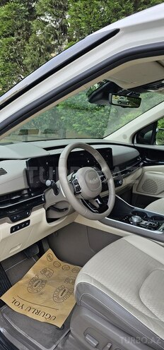 Kia Carnival-13