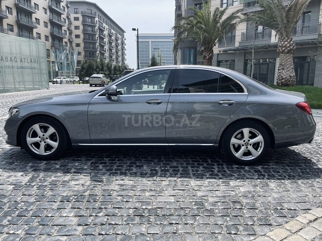 Mercedes E 200 d 2017, 198,000 km - 2.0 l - Bakı