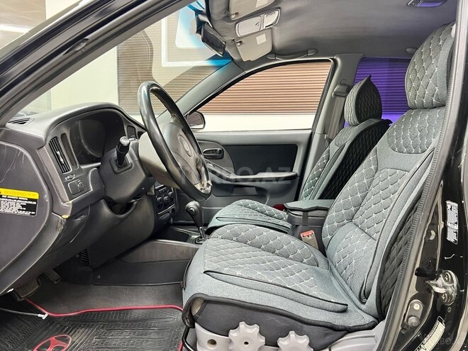 Hyundai Elantra 2004, 251,000 km - 2.0 л - Bakı