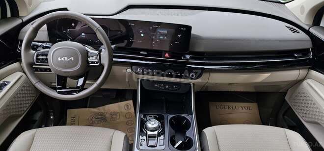 Kia Carnival-8