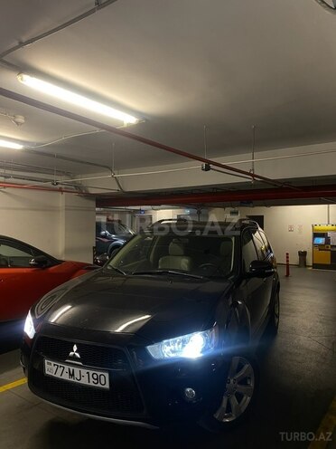 Mitsubishi Outlander 2010, 234,000 km - 3.0 l - Bakı