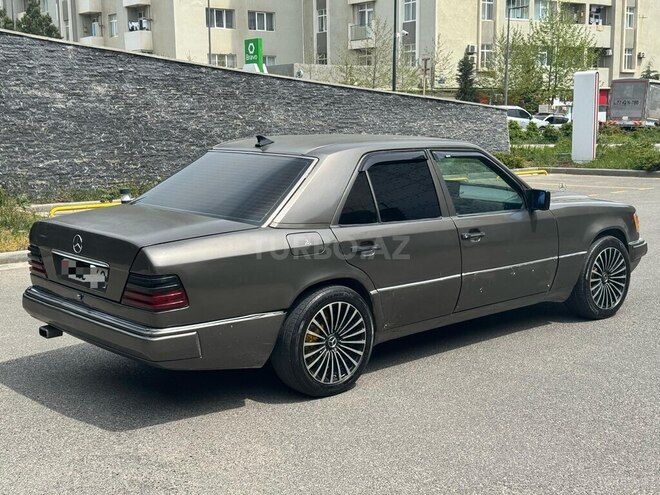 Mercedes E 200 d 1990, 88,000 km - 2.0 l - Bakı