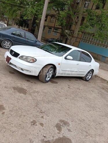 Nissan Maxima-5
