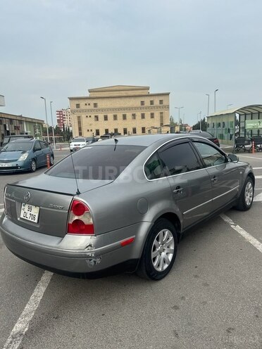 Volkswagen Passat 2003, 245,000 km - 1.8 l - Sumqayıt