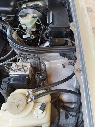 Mercedes E 240 1999, 328,000 km - 2.4 l - Bakı
