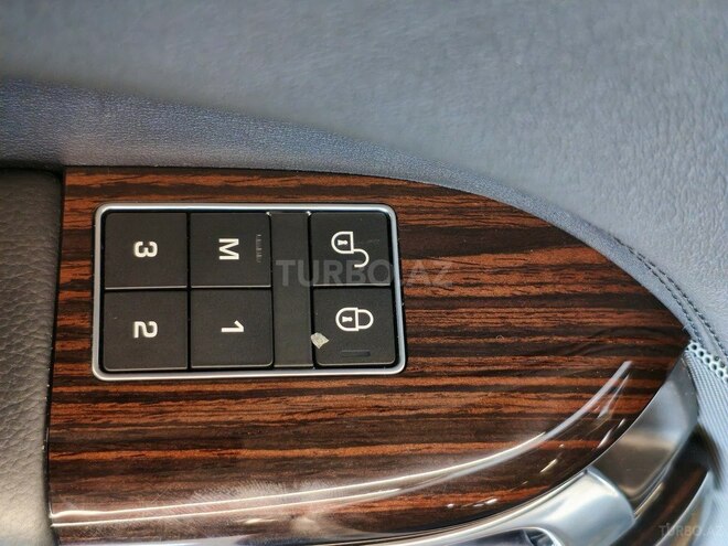 Land Rover Range Rover-24
