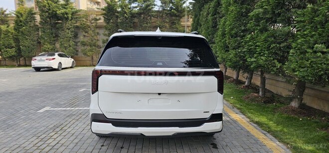 Kia Carnival-2