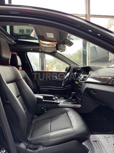 Mercedes E 220 d 2011, 221,000 km - 2.2 l - Sumqayıt