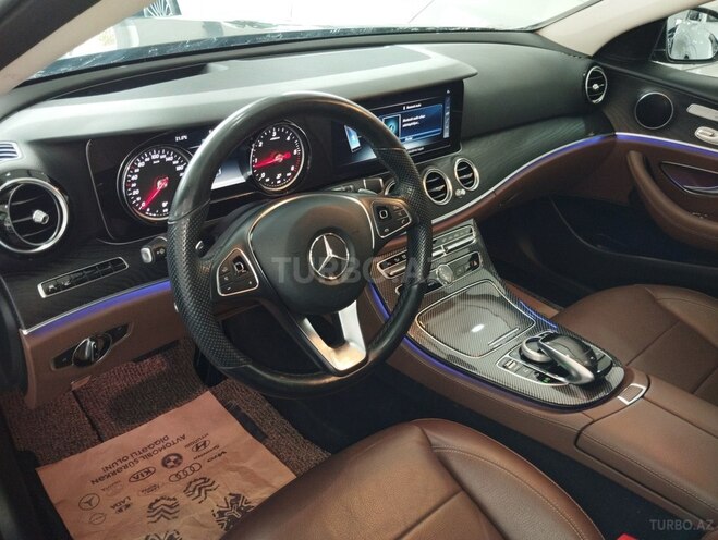 Mercedes E 220 d 2018, 131,000 km - 2.2 l - Bakı