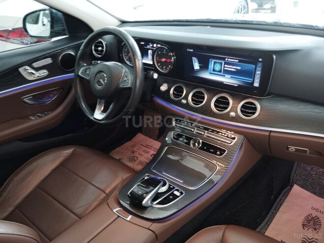 Mercedes E 220 d 2018, 131,000 km - 2.2 l - Bakı