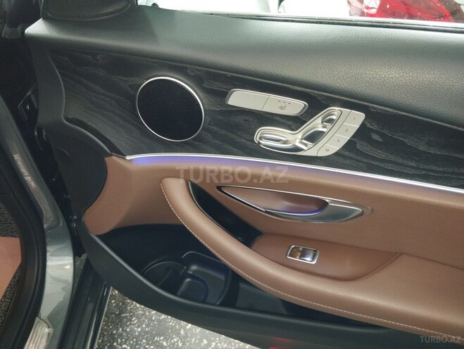 Mercedes E 220 d 2018, 131,000 km - 2.2 l - Bakı