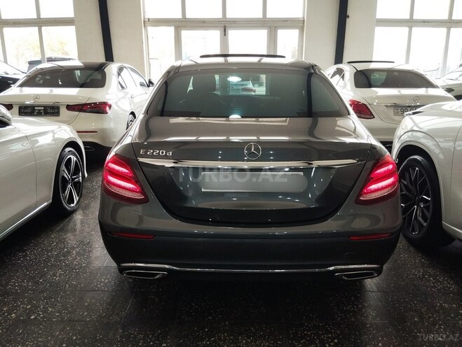 Mercedes E 220 d 2018, 131,000 km - 2.2 l - Bakı