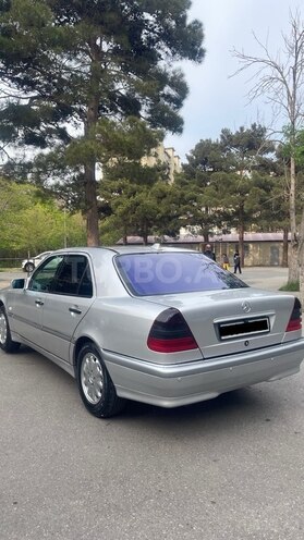 Mercedes C 180 1999, 352,000 km - 1.8 л - Bakı