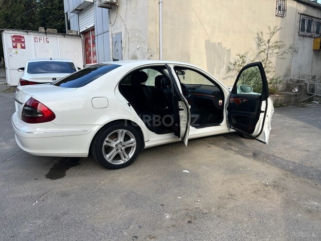 Mercedes E 220 d-7