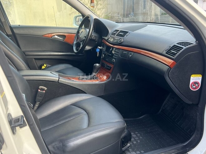 Mercedes E 220 d-15