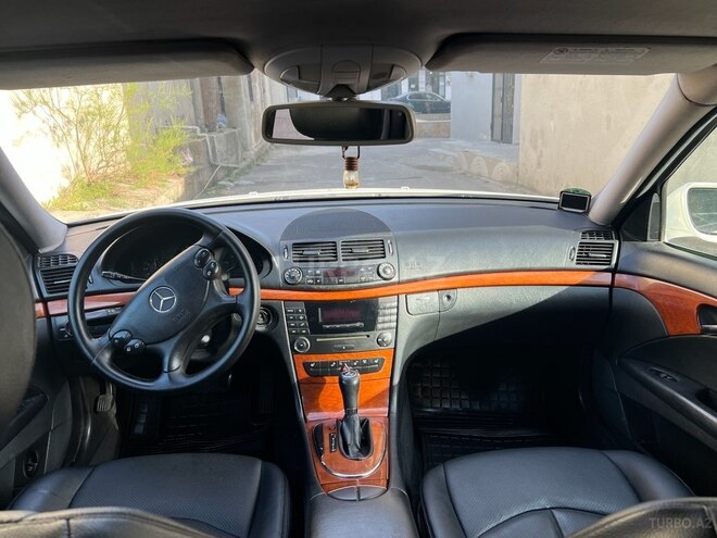 Mercedes E 220 d-14