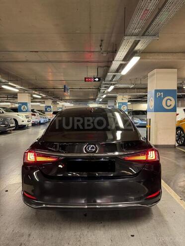 Lexus ES 300h 2021, 63,000 km - 2.5 l - Bakı