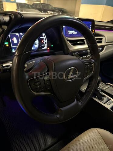 Lexus ES 300h 2021, 63,000 km - 2.5 l - Bakı
