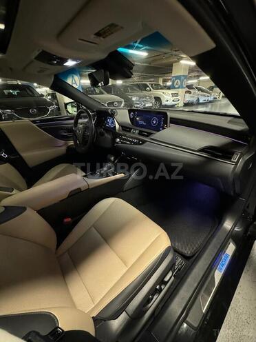 Lexus ES 300h 2021, 63,000 km - 2.5 l - Bakı