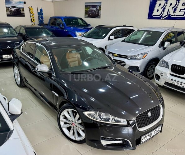 Jaguar XF-4