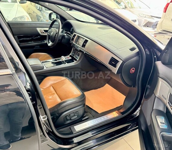 Jaguar XF-17