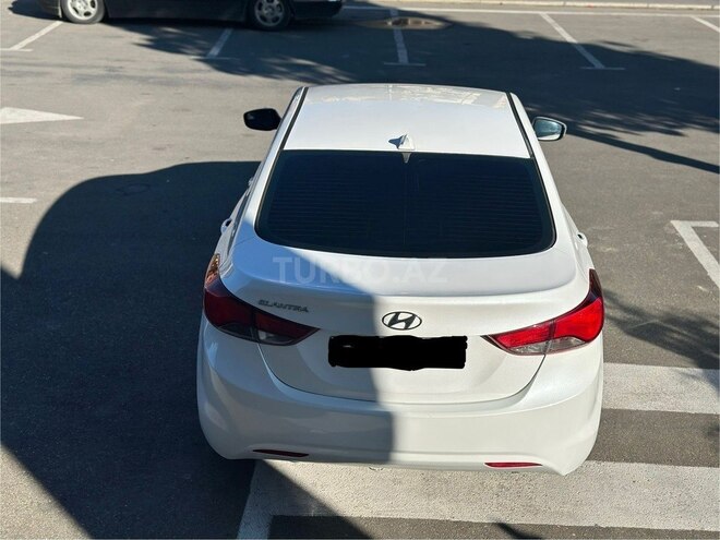 Hyundai Elantra 2015, 162,000 km - 1.8 l - Bakı