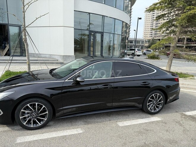 Hyundai Sonata-4