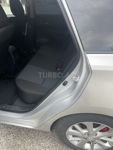 Toyota Auris 2013, 226,000 km - 1.4 л - Bakı