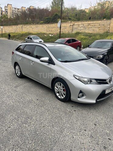 Toyota Auris 2013, 226,000 km - 1.4 л - Bakı