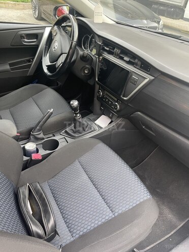 Toyota Auris 2013, 226,000 km - 1.4 л - Bakı