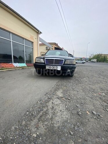 Mercedes C 220 d 2000, 365,000 km - 2.2 l - Zaqatala