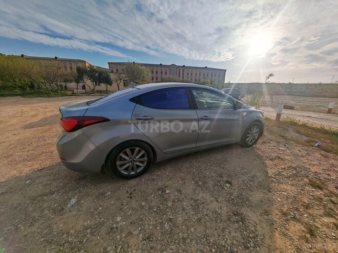 Hyundai Elantra 2015, 215,380 km - 1.8 л - Bakı