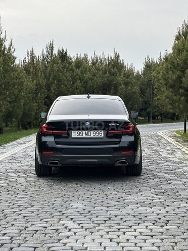 BMW 530e-6
