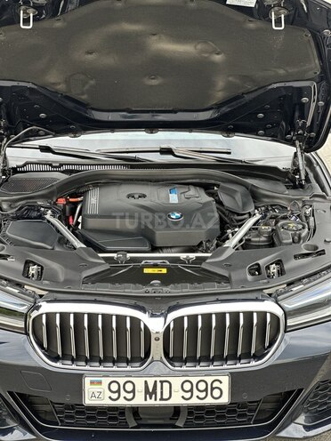 BMW 530e-17