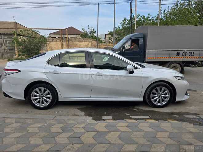 Toyota Camry-5