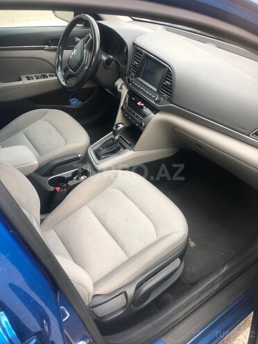 Hyundai Elantra 2017, 136,000 km - 2.0 l - Bakı