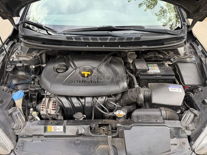 Hyundai Elantra 2015, 175,000 km - 1.8 l - Gəncə