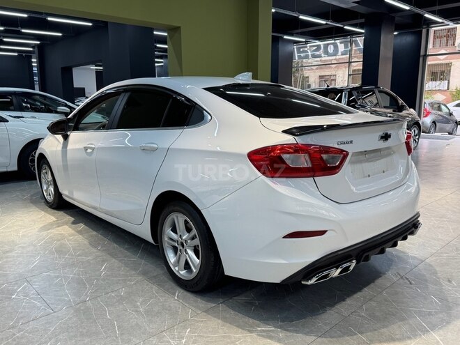Chevrolet Cruze-6