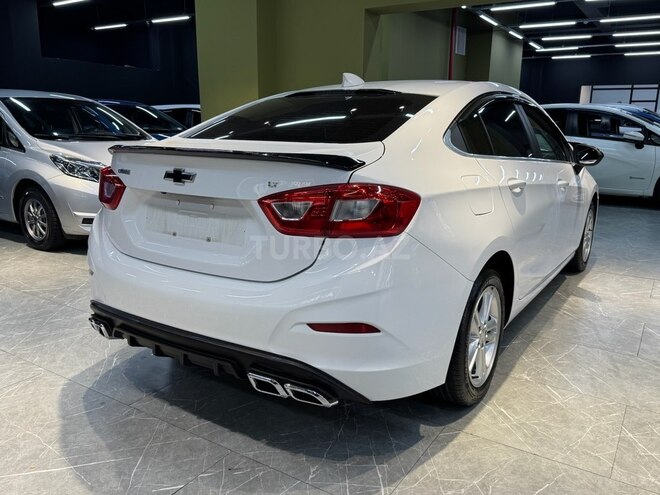 Chevrolet Cruze-9