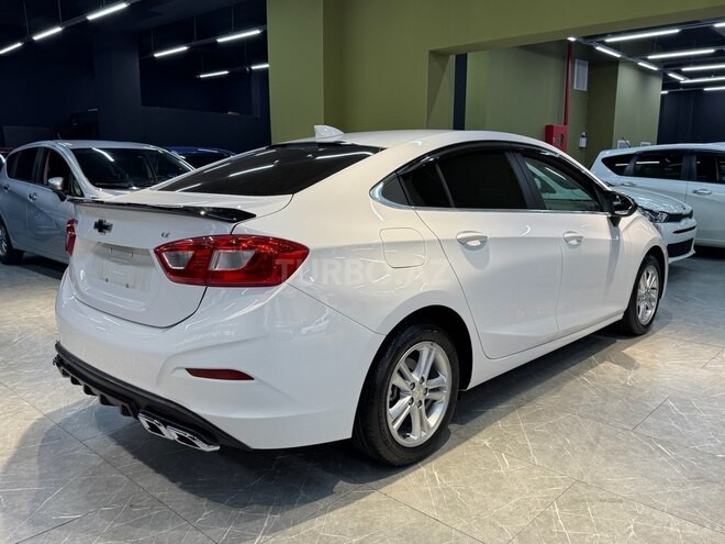 Chevrolet Cruze-8