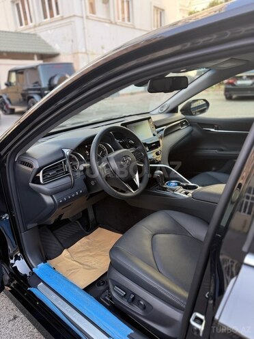 Toyota Camry-8