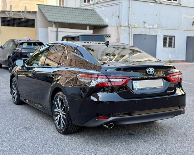 Toyota Camry-7