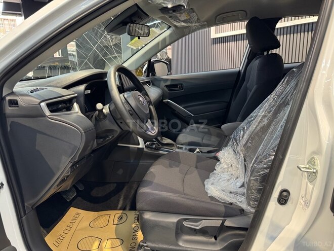 Toyota Corolla Cross-16