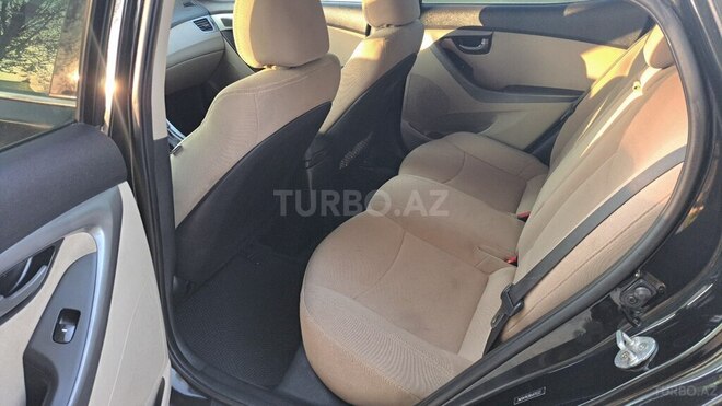 Hyundai Elantra 2015, 129,980 km - 1.8 л - Bərdə