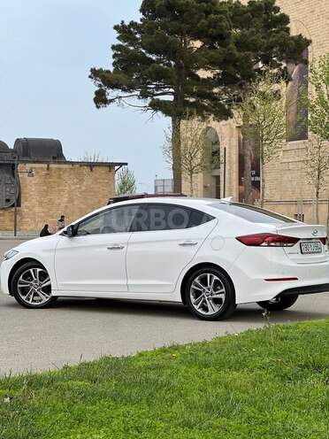 Hyundai Avante 2016, 191,400 km - 1.6 l - Bakı