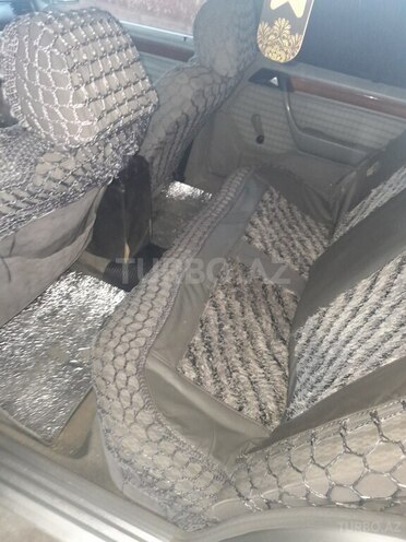 Mercedes E 250 1992, 365,286 km - 2.5 l - Salyan