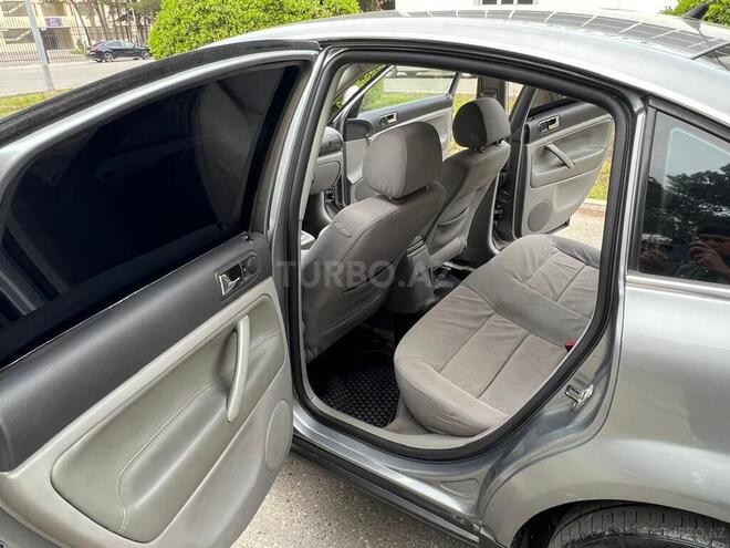 Volkswagen Passat 2004, 263,273 km - 1.8 л - Sumqayıt
