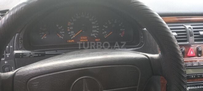 Mercedes E 240 1998, 365,223 km - 2.4 l - Sumqayıt