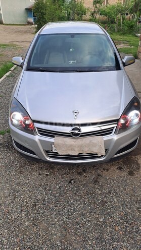 Opel Astra 2009, 290,000 km - 1.3 l - Masallı