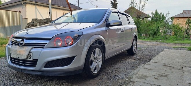 Opel Astra 2009, 290,000 km - 1.3 l - Masallı